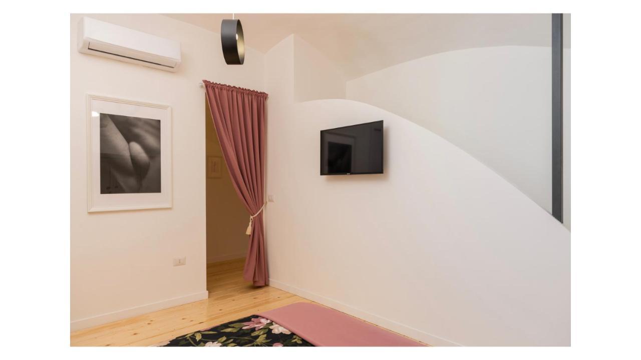 Light Pink - Suite In The Middle Of Everything トッレ・アンヌンツィアータ エクステリア 写真